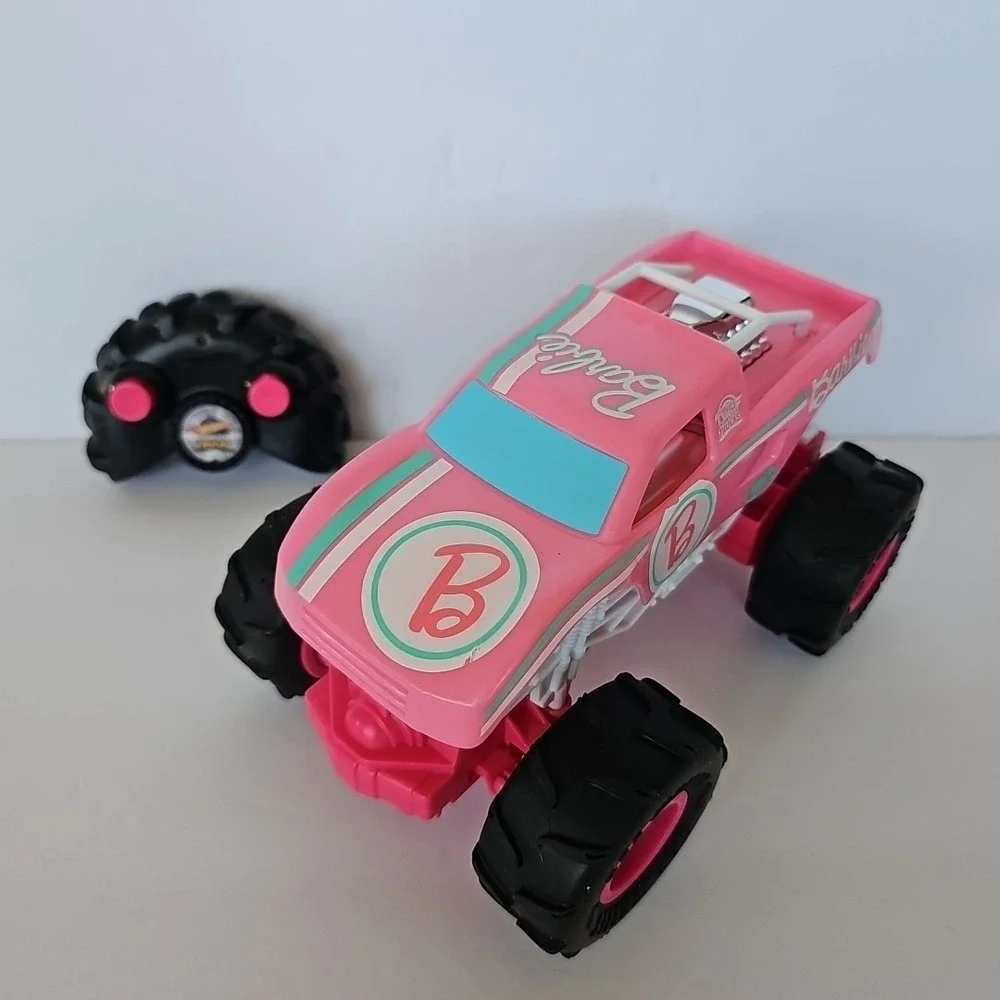 Modern Hot Wheels Barbie Monster Truck RC Remote Control Pink 1:24 HNV02 Toy Car